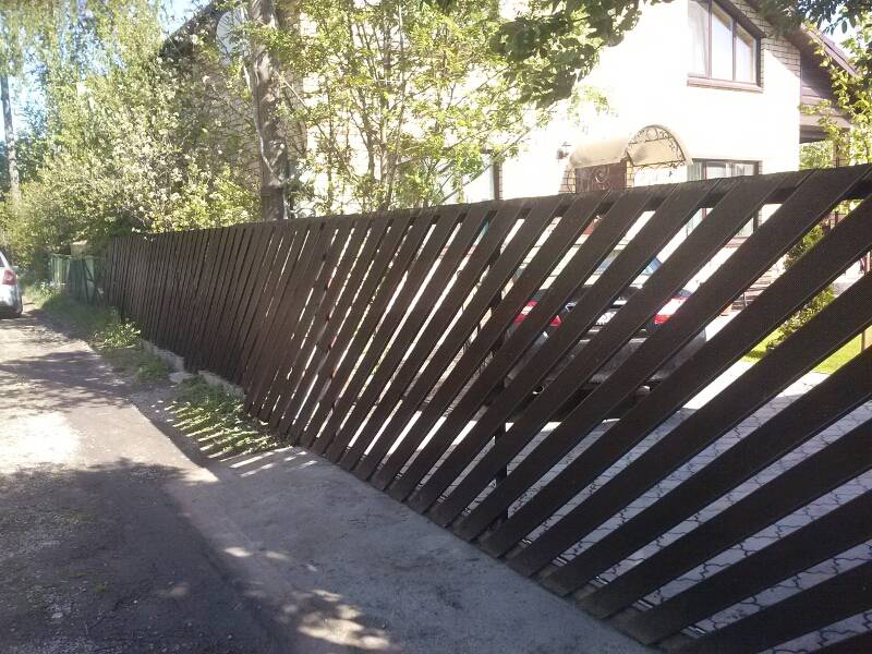 Деревянный забор
