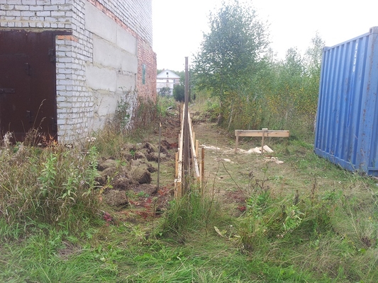 Обустройство ленточного фундамента под забор. Объект: Малышево
